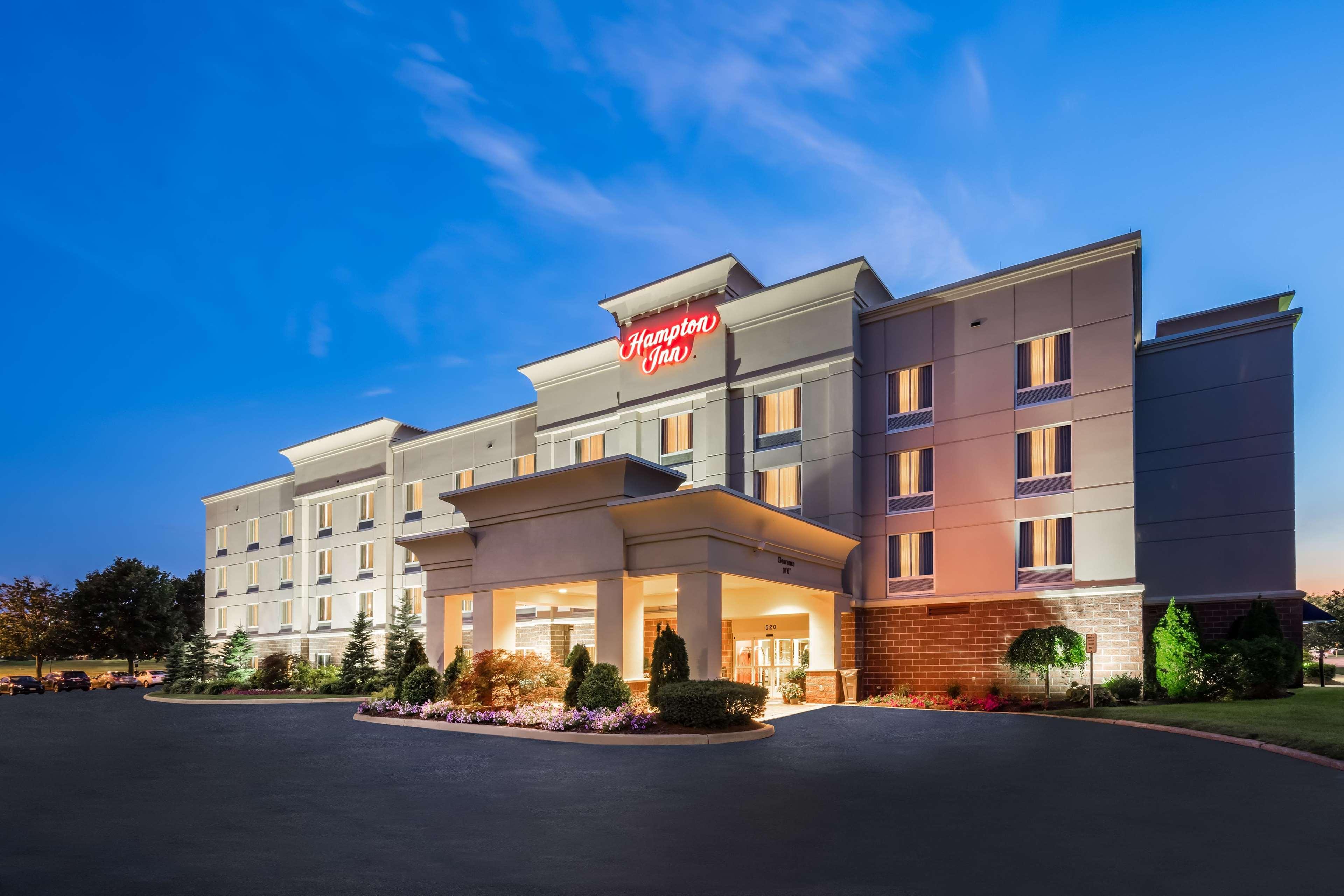 Hampton Inn Clifton Park Exterior photo